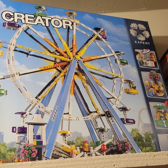 LEGO Creator Expert: Ferris Wheel - Picture 1 of 2